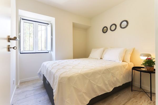 Studio Bedroom — photo 2