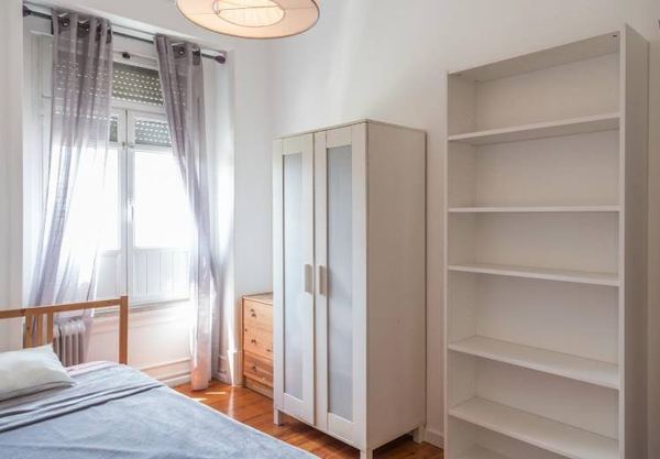 Sunny Room 4 with Ample Window — photo 16