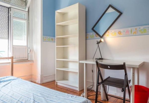 Sunny Room 4 with Ample Window — photo 18