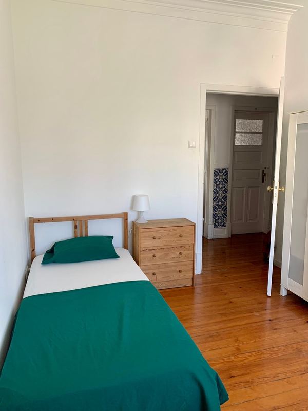 Sunny Room 4 with Ample Window — photo 22