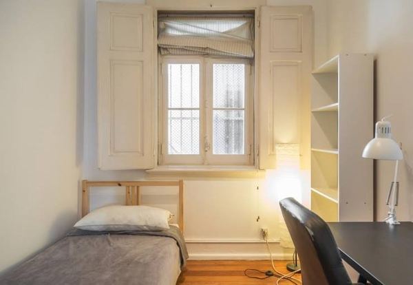 Sunny Room 4 with Ample Window — photo 31