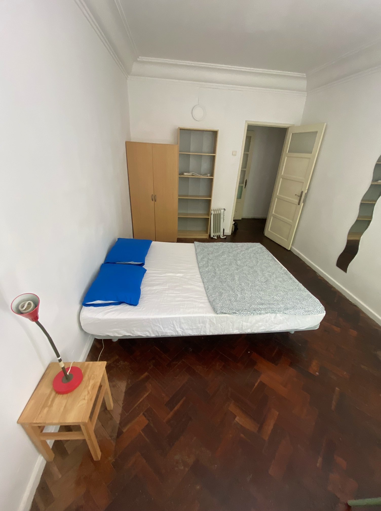 Inviting Double Room 2 with Desk & Natural Light — photo 18