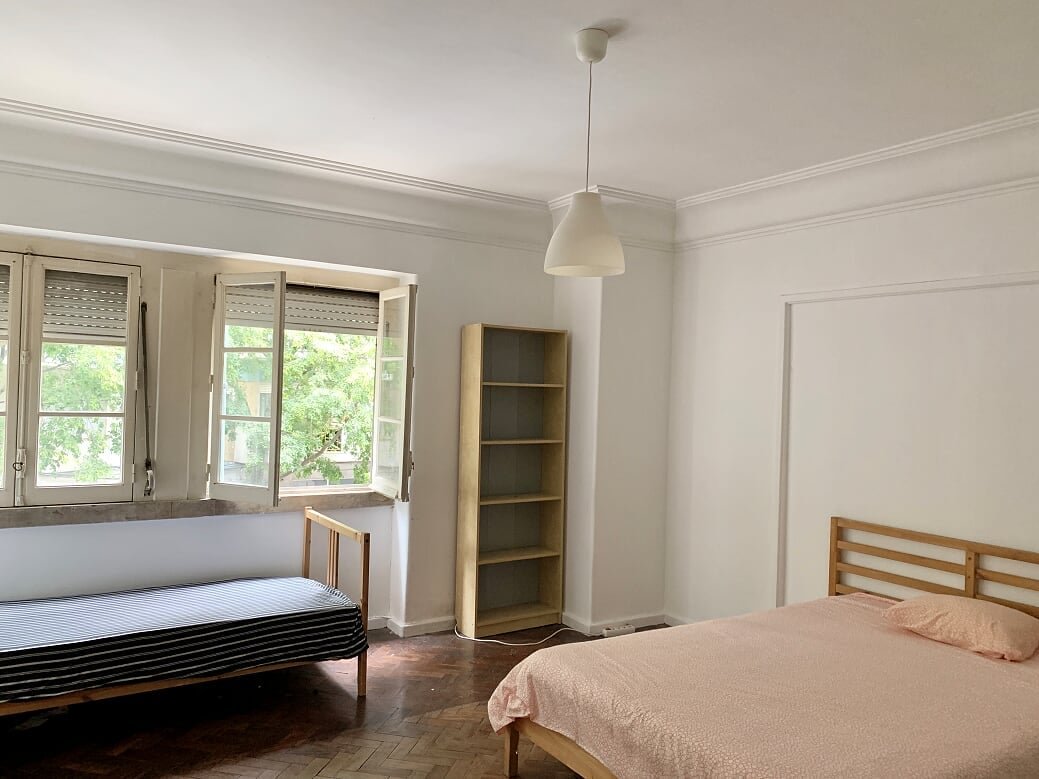 Inviting Double Room 2 with Desk & Natural Light — photo 29