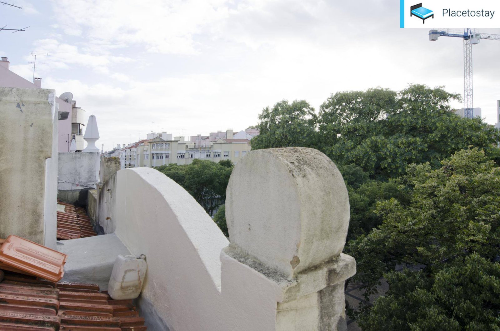 Bright & Beautiful Room 4 in São Jorge de Arroios — photo 11