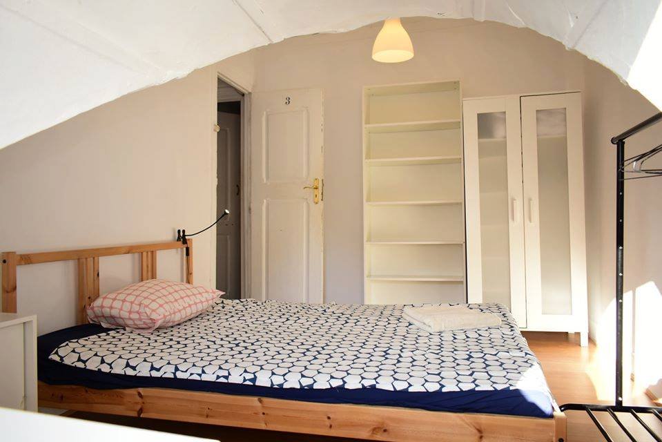 Bright & Beautiful Room 4 in São Jorge de Arroios — photo 24