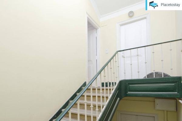 Bright & Beautiful Room 4 in São Jorge de Arroios — photo 15
