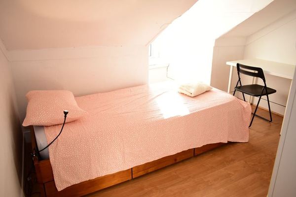 Bright & Beautiful Room 4 in São Jorge de Arroios — photo 19