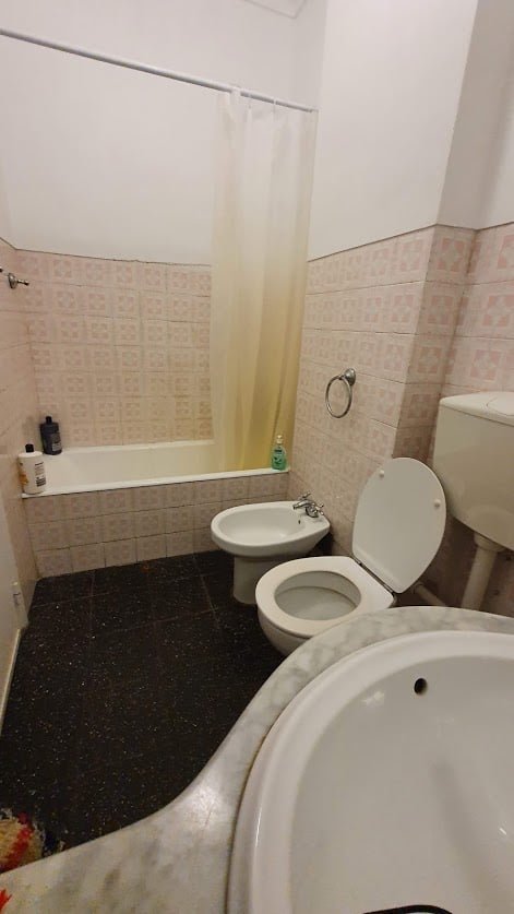 Comfortable Double Room 3 with Desk & Balcony Access — photo 10