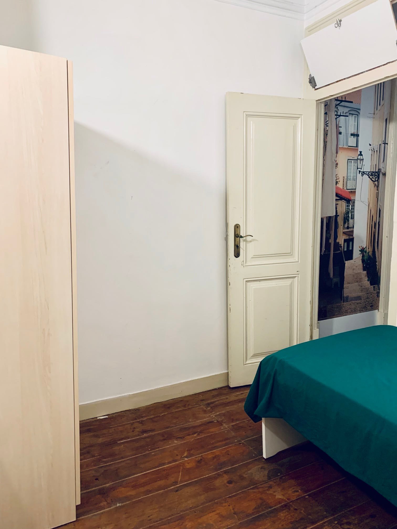 Bright & Cozy Single Room 5 with Natural Light — photo 24