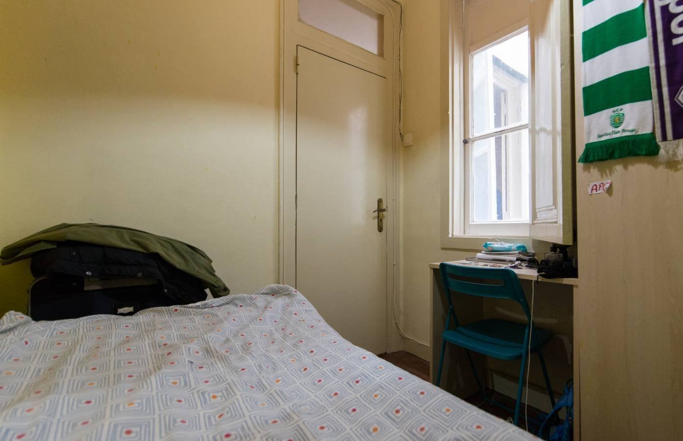 Light-Filled Private Single Room 7 in Student Residence