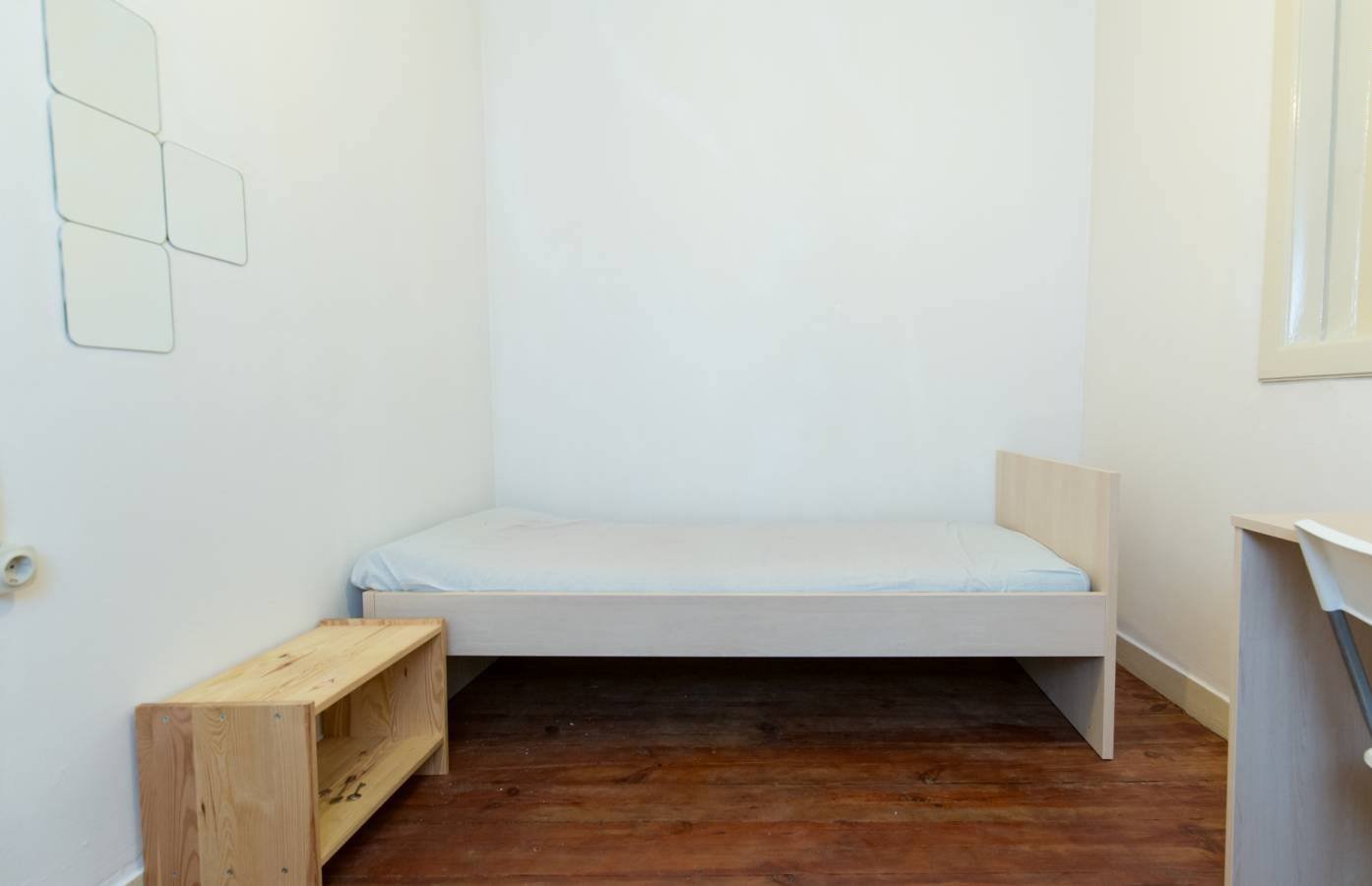 Bright & Cozy Single Room 5 with Natural Light — photo 36