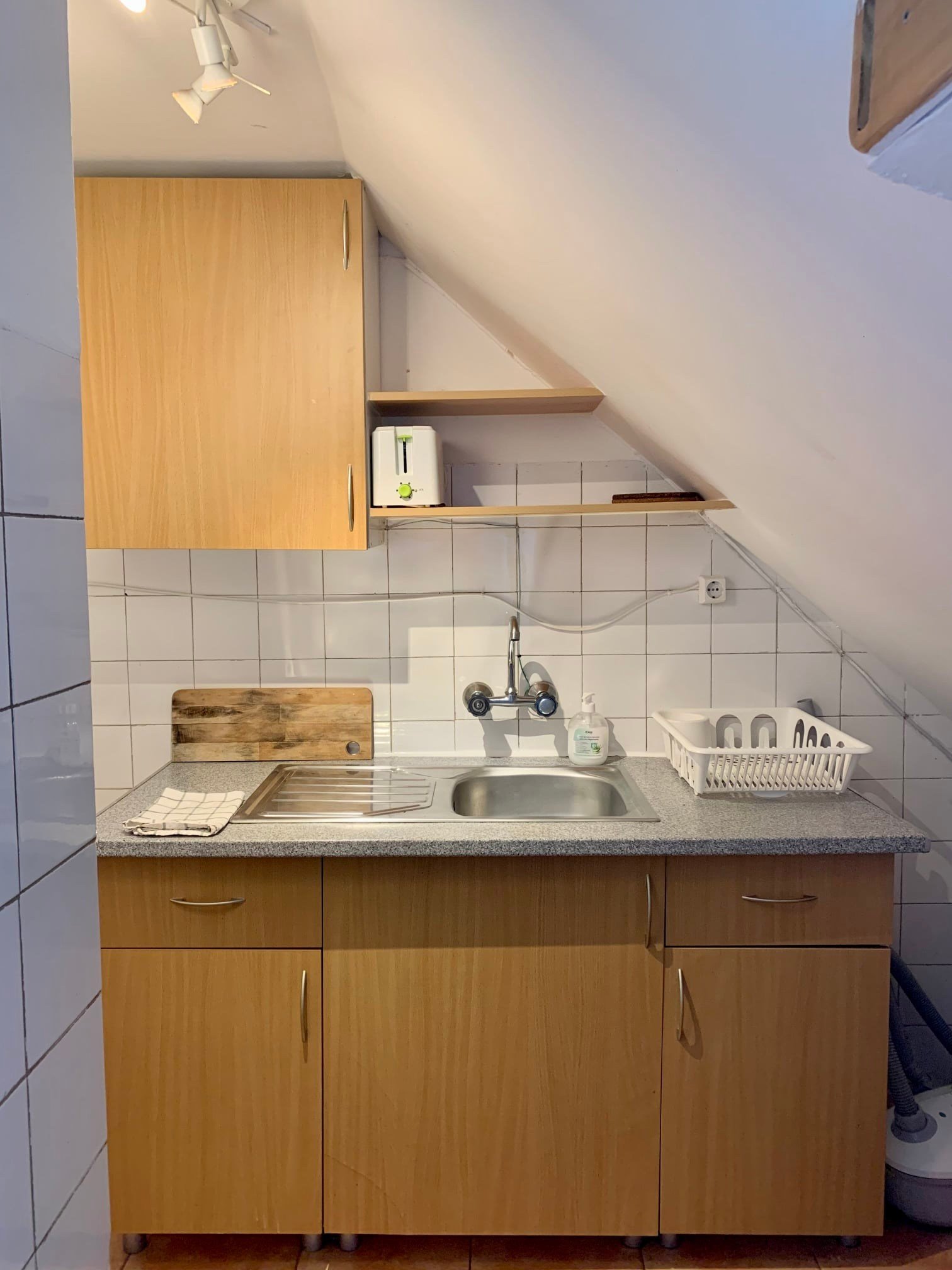 Studio Bedroom on Travessa da Cara — photo 10