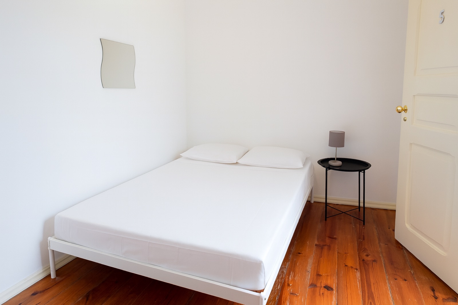 Single Room 6 — Santa Marta, Coração de Jesus