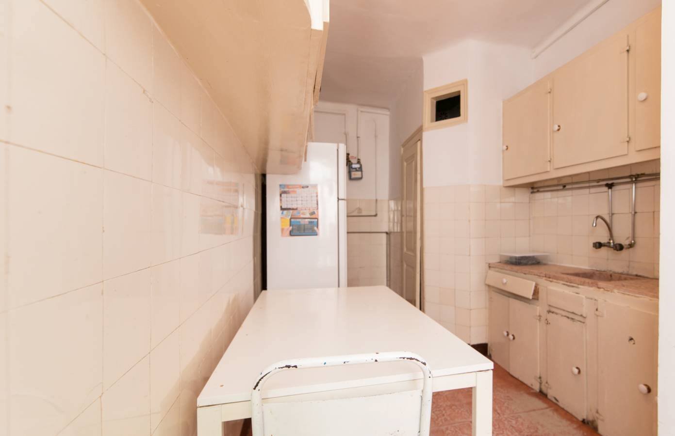 Inviting Double Room 3 with Natural Light — photo 14