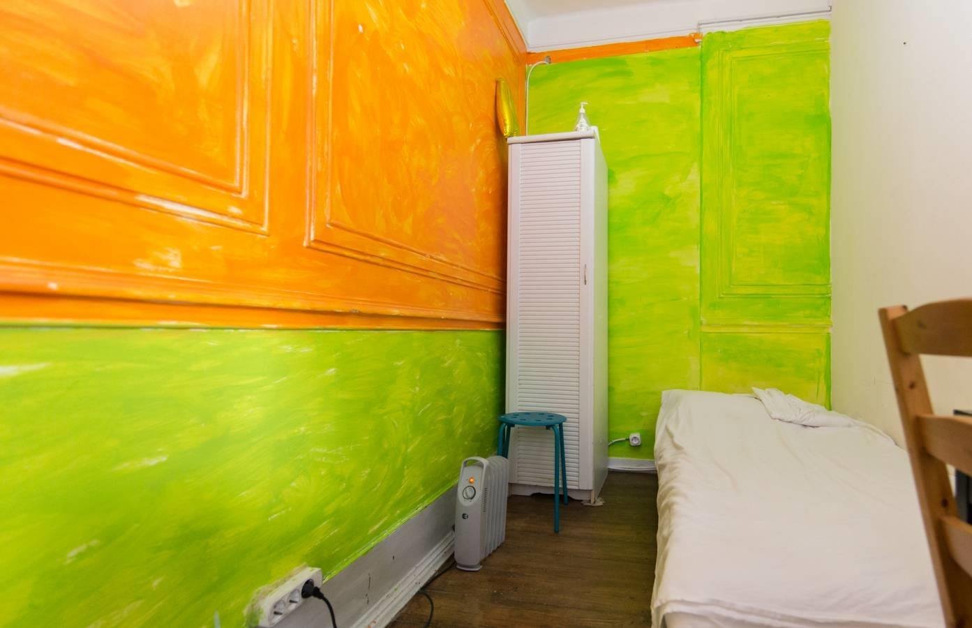 Inviting Double Room 3 with Natural Light — photo 33