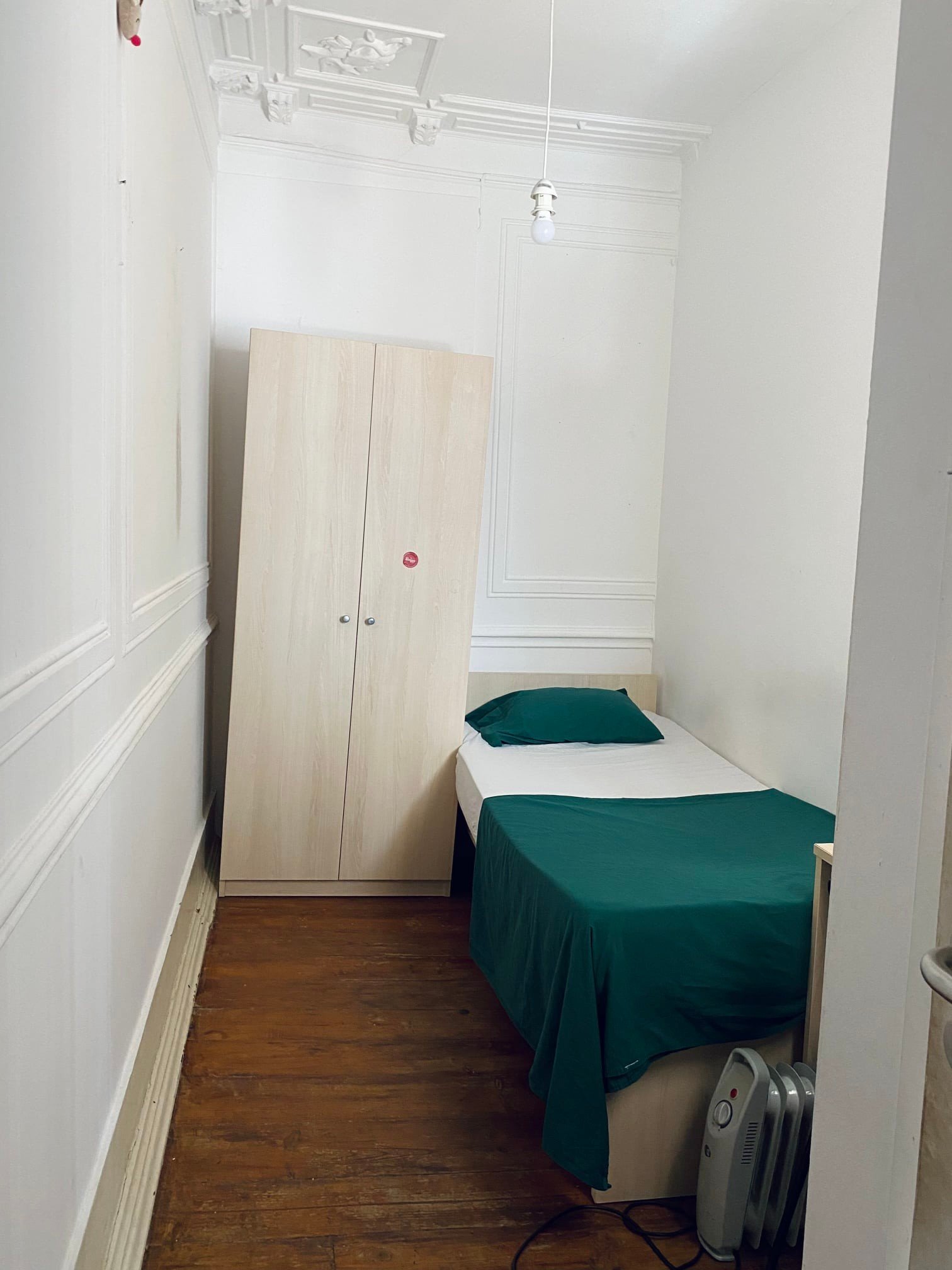 Inviting Double Room 3 with Natural Light — photo 36
