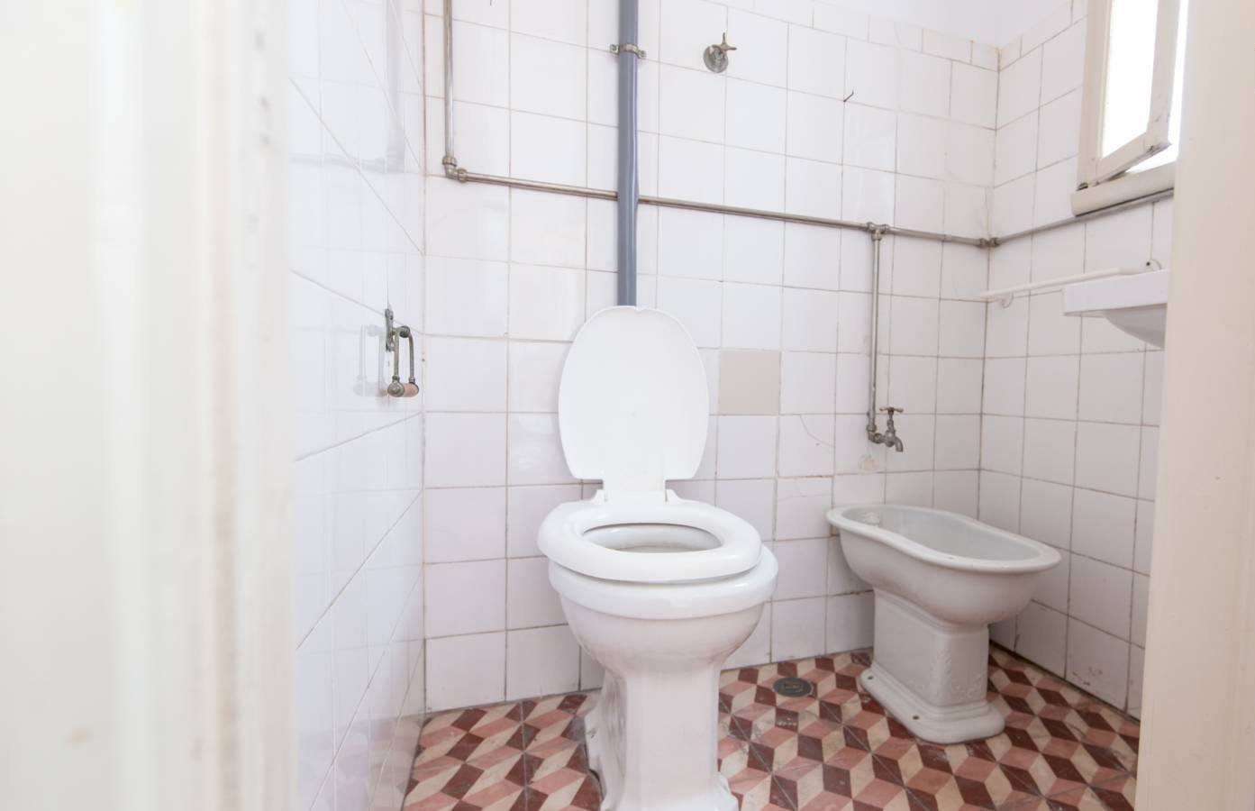 Inviting Double Room 3 with Natural Light — photo 8