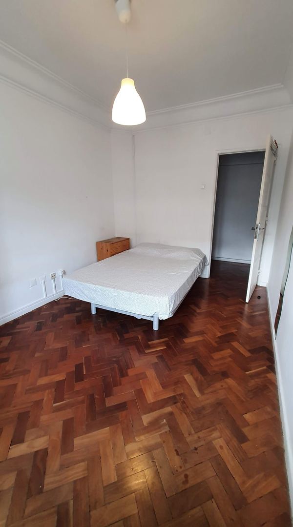 Comfortable Single Room 2 with Desk & Balcony — photo 27