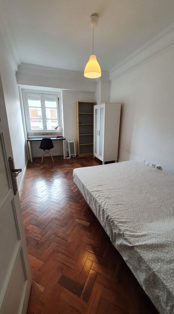 Comfortable Single Room 2 with Desk & Balcony — photo 28