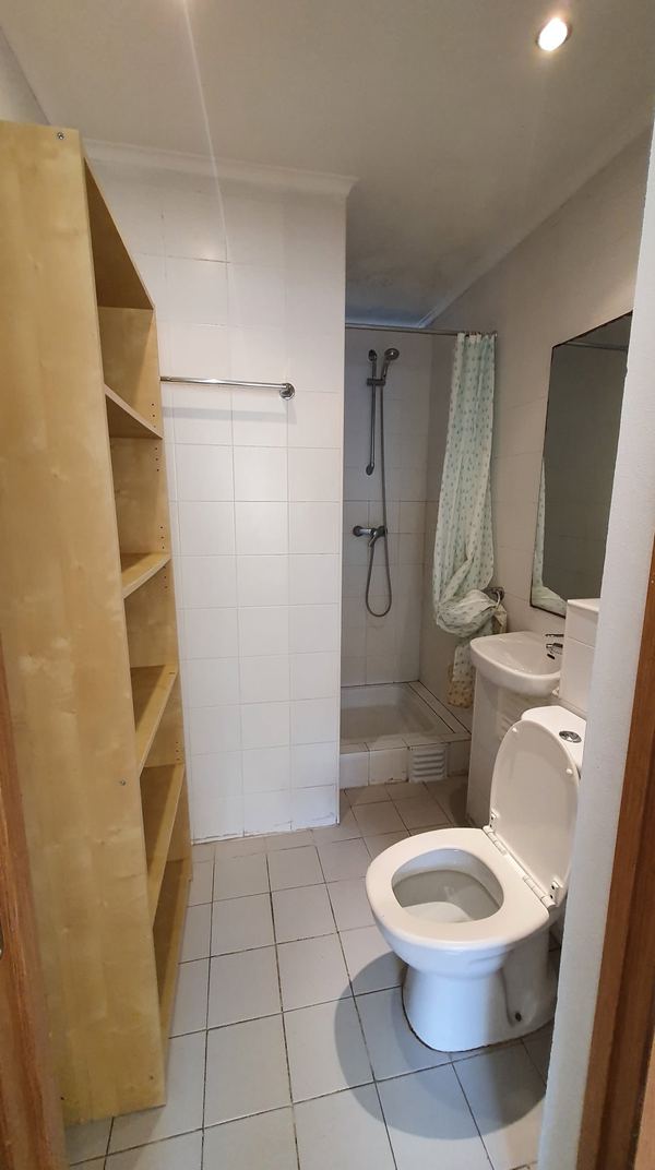 Comfortable Single Room 2 with Desk & Balcony — photo 23