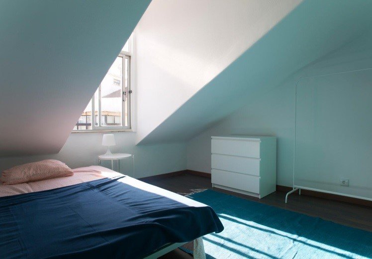Cozy Single Room 1 with Desk & Terrace Access — photo 23