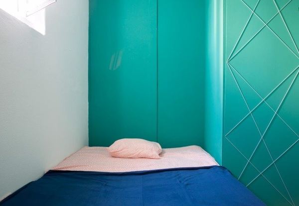 Cozy Single Room 1 with Desk & Terrace Access — photo 17