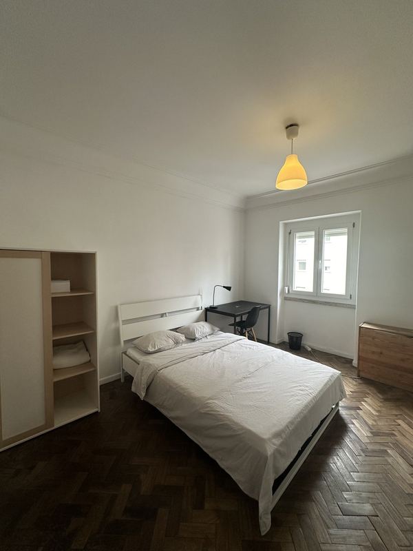 Bright Double Room 4 with Desk & Natural Light — photo 20