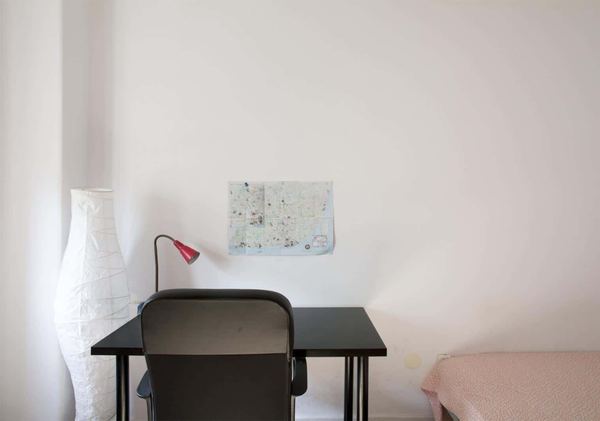 Bright Double Room 4 with Desk & Natural Light — photo 19