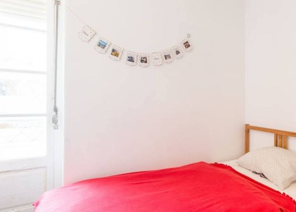 Bright Double Room 4 with Desk & Natural Light — photo 26