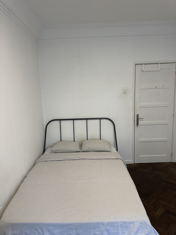 Bright Double Room 4 with Desk & Natural Light — photo 28