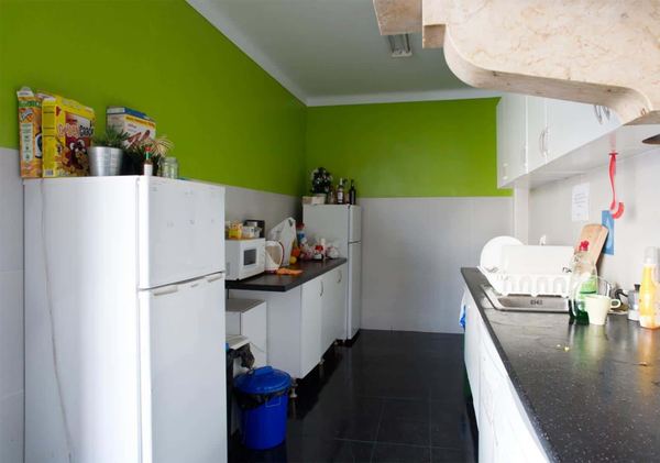 Bright Double Room 4 with Desk & Natural Light — photo 6