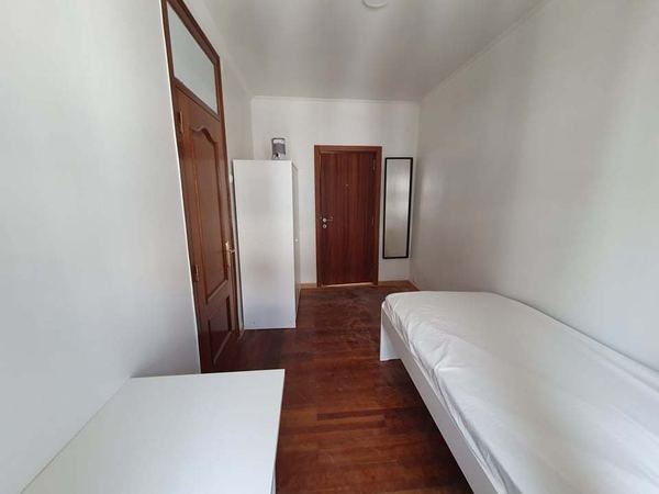 Bright Double Room 5 with Balcony — photo 11