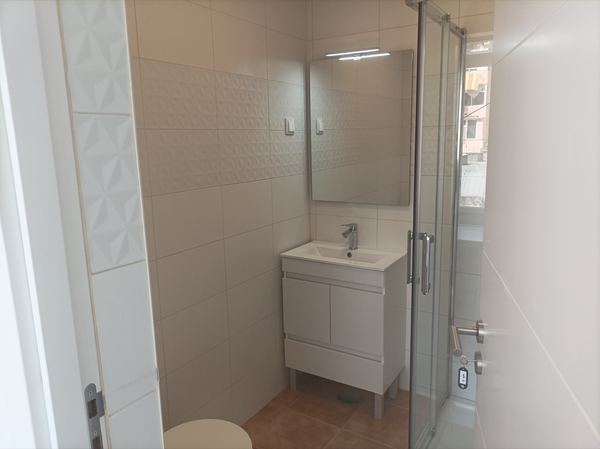 Cozy & Inviting Double Room 3 in Arroios — photo 17