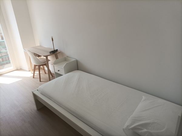 Cozy & Inviting Double Room 3 in Arroios — photo 19