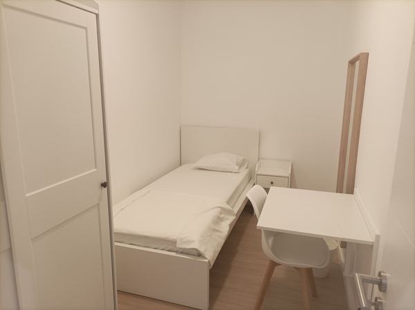 Cozy & Inviting Double Room 3 in Arroios — photo 36