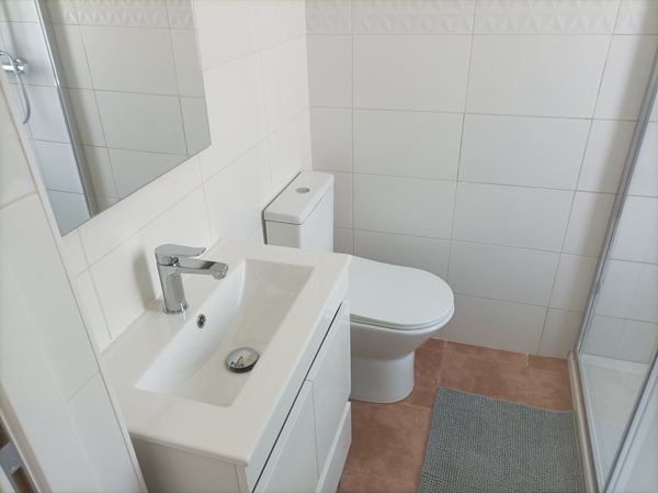 Cozy & Inviting Double Room 3 in Arroios — photo 42