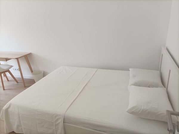 Cozy & Inviting Double Room 3 in Arroios — photo 5