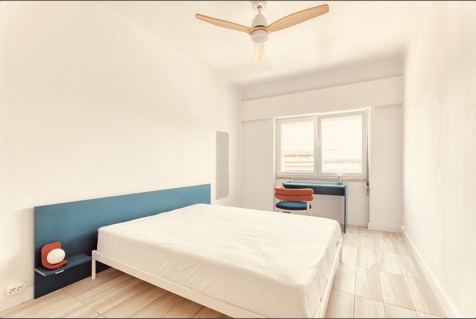 Inviting Double Room 4 in Newly Renovated Flat — Erasmus Spot D, São Domingos de Benfica
