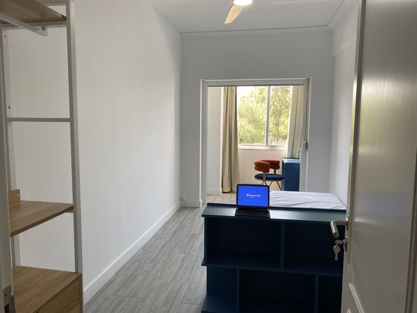 Stylish Single Room 2 with Natural Light — photo 16