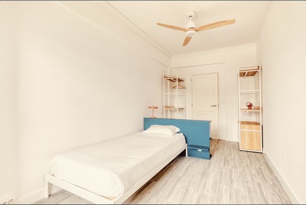 Stylish Single Room 2 with Natural Light — photo 2