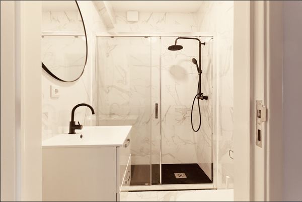 Stylish Single Room 2 with Natural Light — photo 9