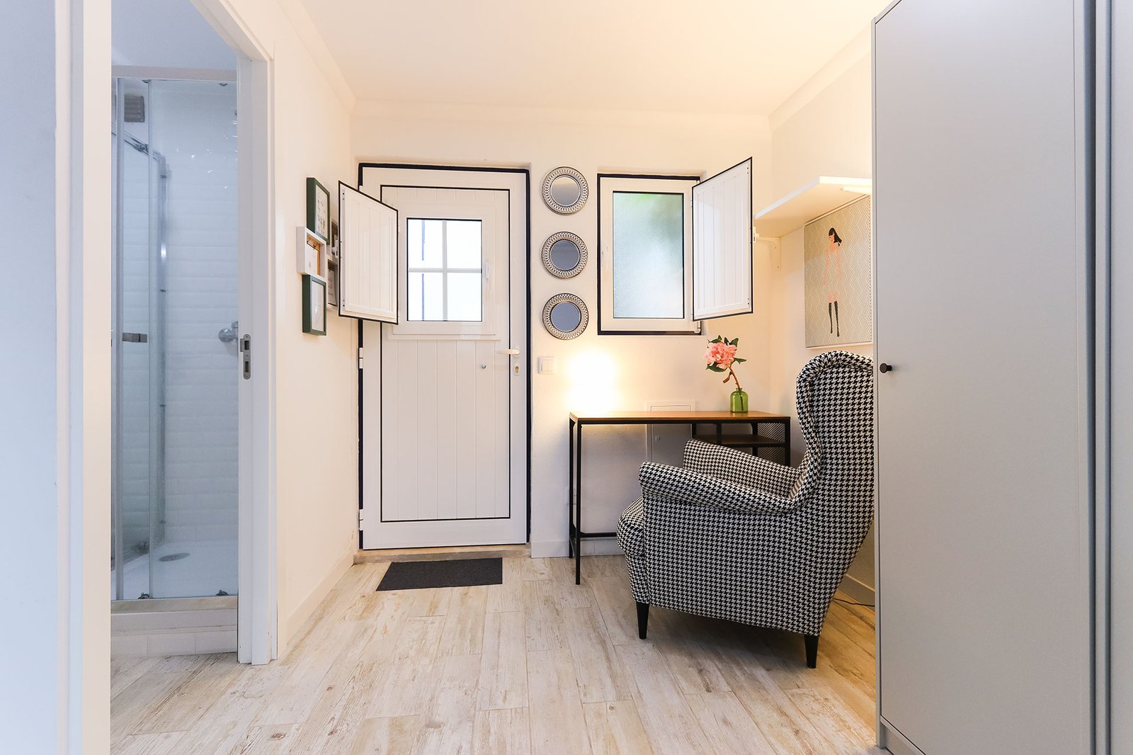 Studio Bedroom — photo 14