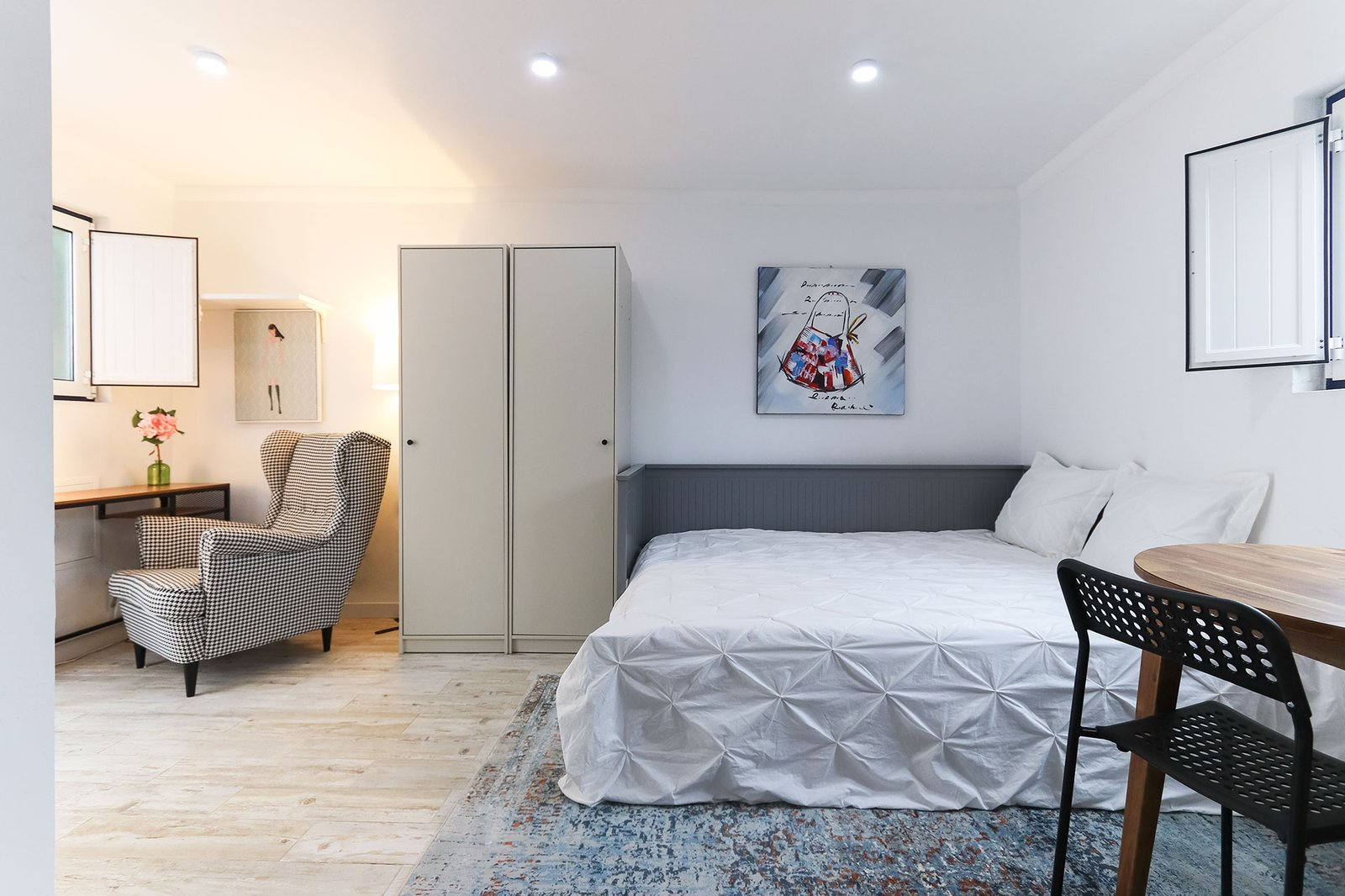 Studio Bedroom — photo 2