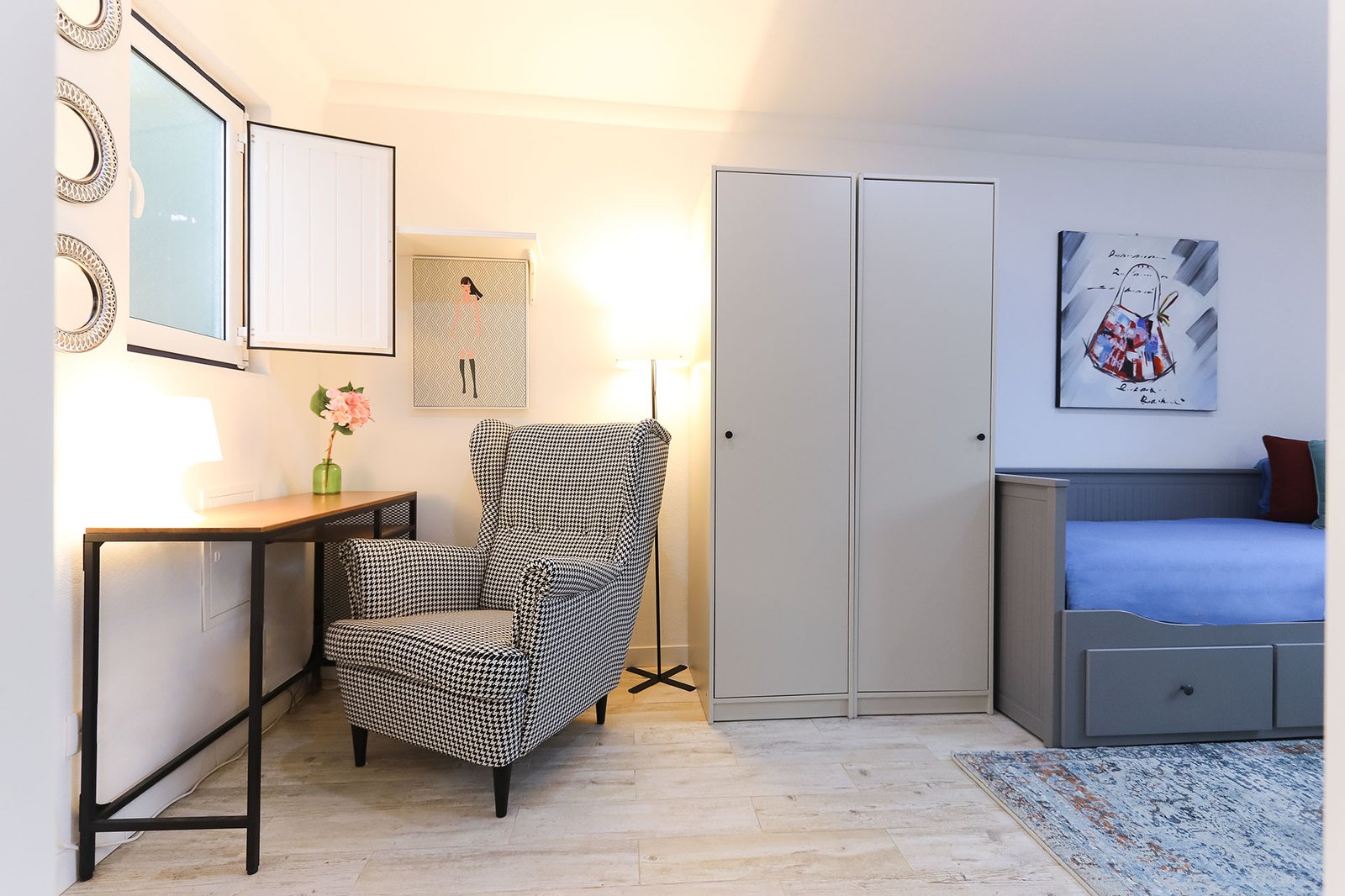 Studio Bedroom — photo 7