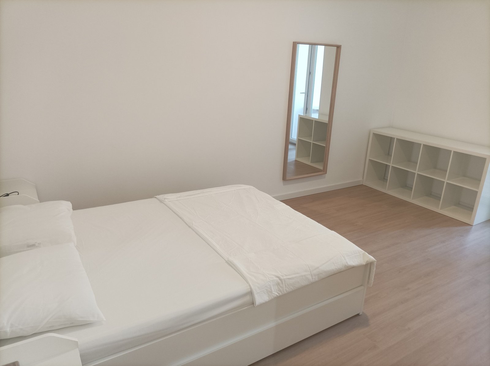 Bright & Comfortable Double Room 1 in a 6-bedroom Shared Apartment — photo 35