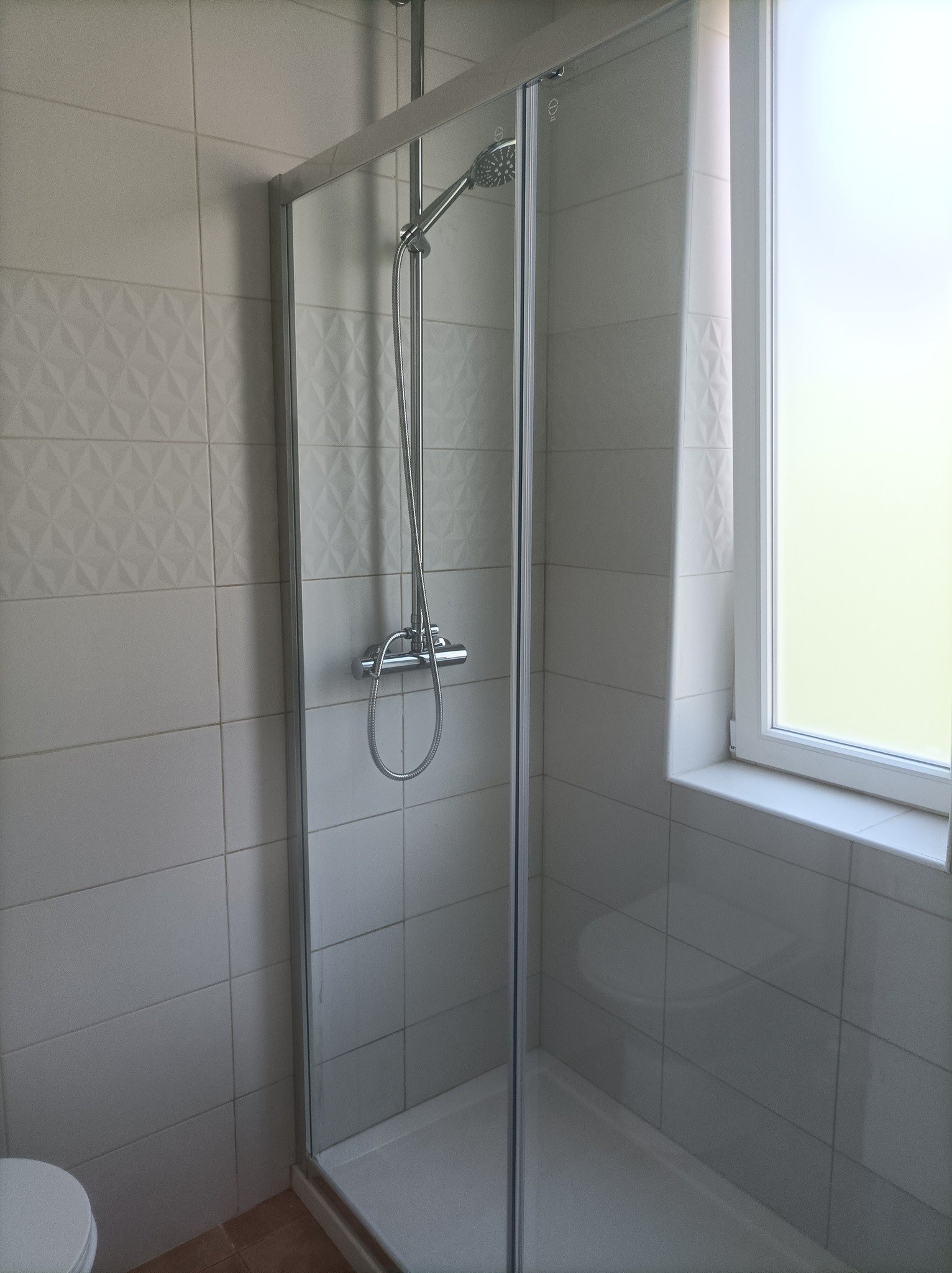 Bright & Comfortable Double Room 1 in a 6-bedroom Shared Apartment — photo 40