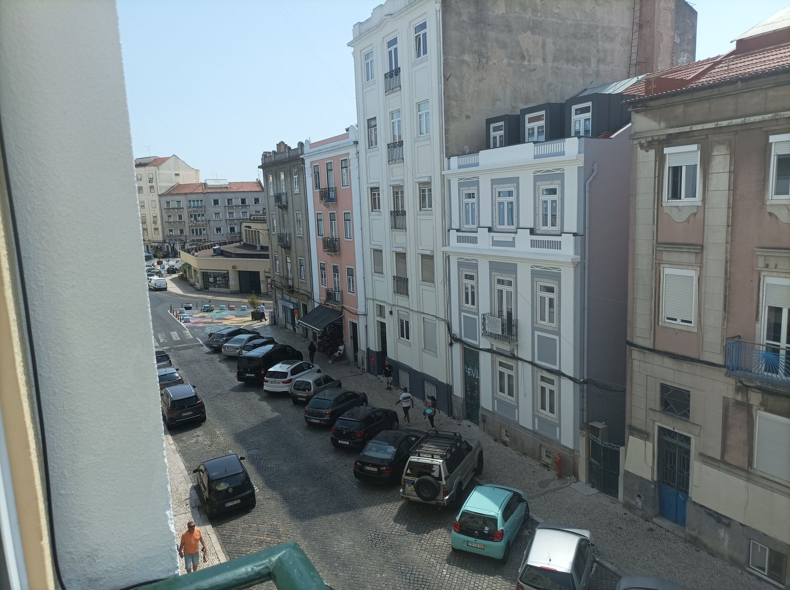 Bright & Comfortable Double Room 1 in a 6-bedroom Shared Apartment — photo 20