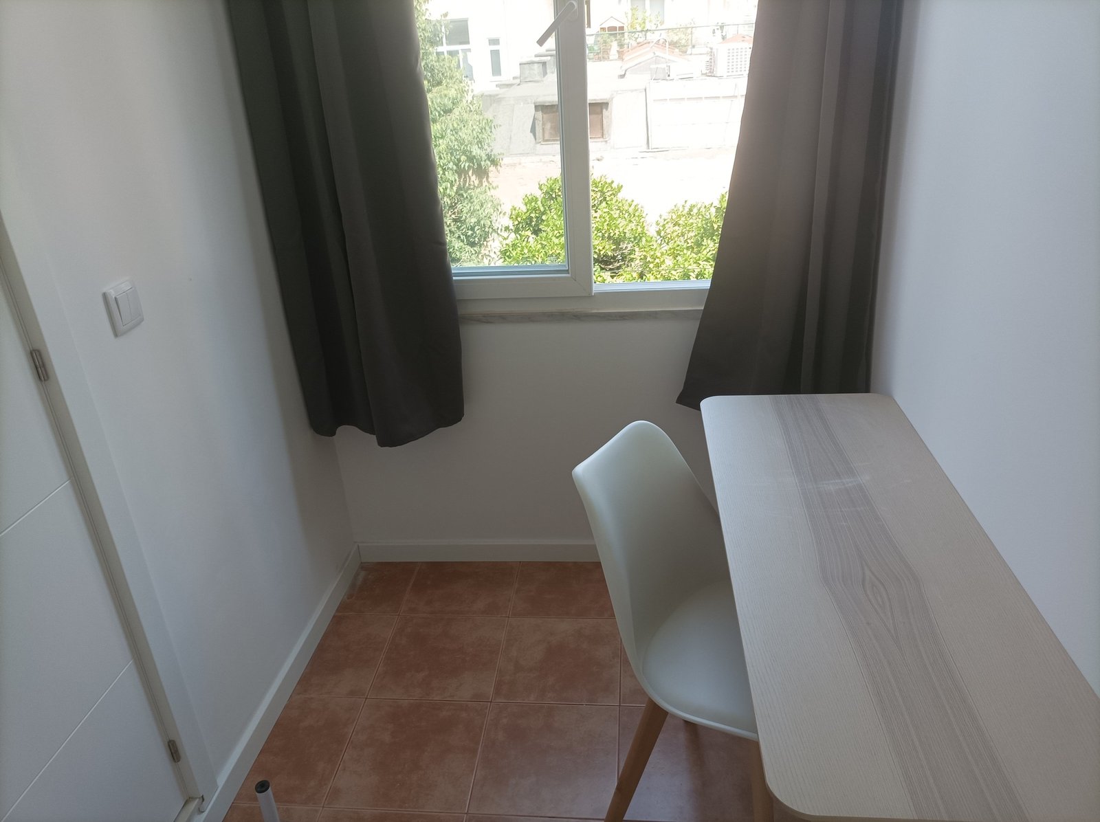 Bright & Comfortable Double Room 1 in a 6-bedroom Shared Apartment — photo 44