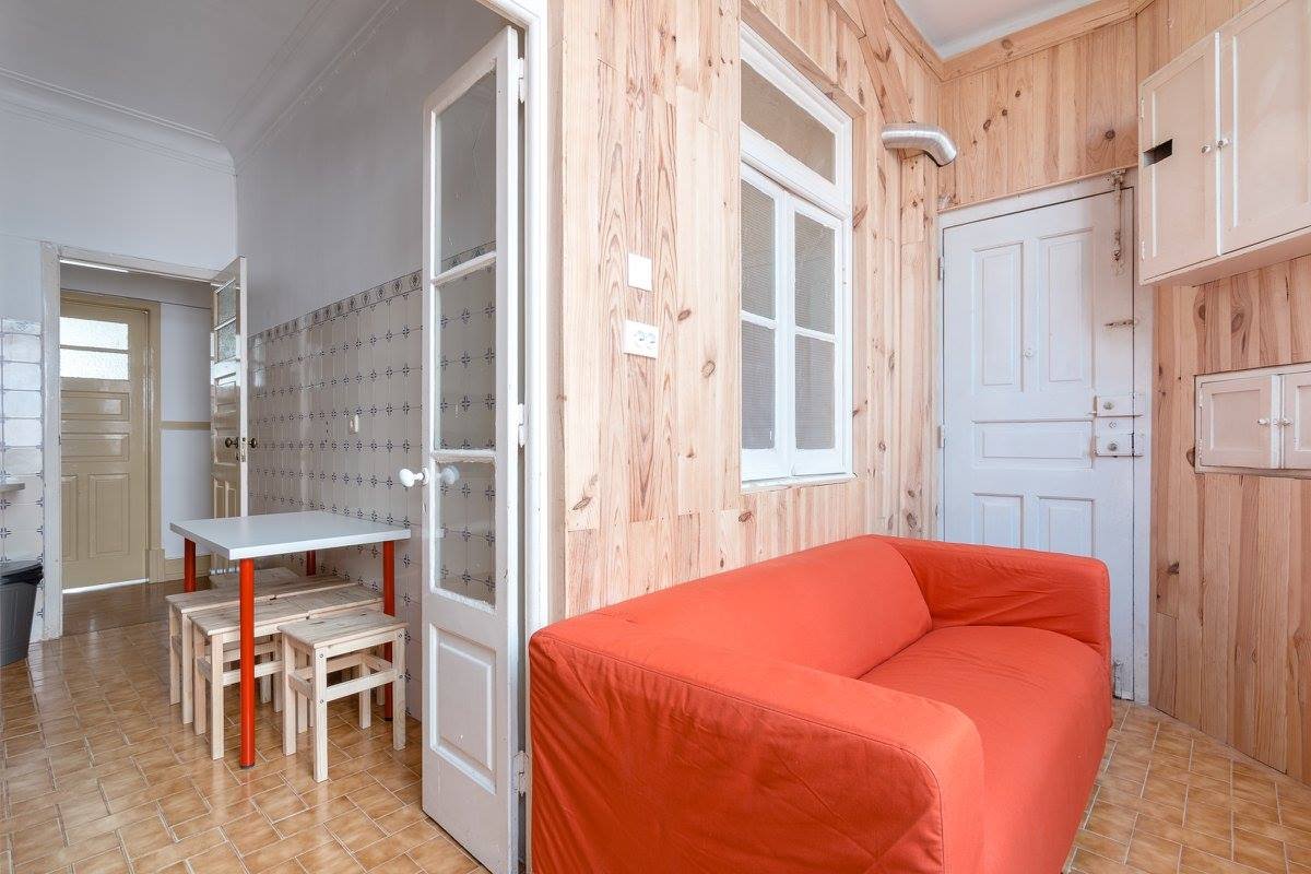Bright Single Room 4 with Natural Light — photo 11