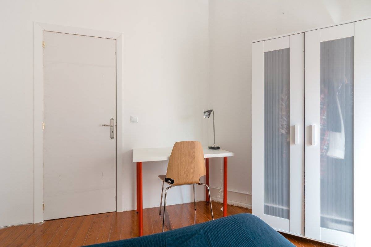 Bright Single Room 4 with Natural Light — photo 30